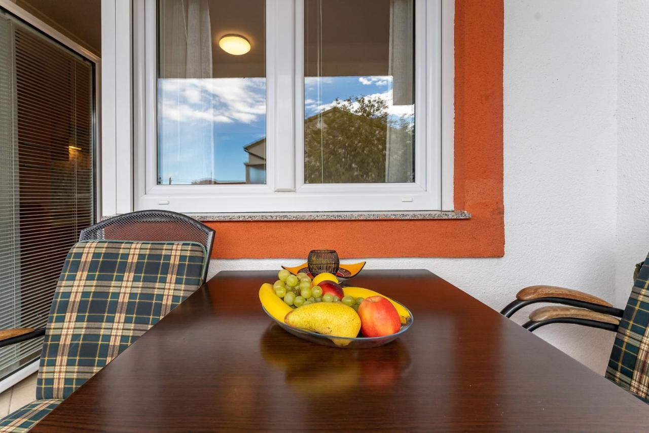 Argyruntum Apartments Starigrad Paklenica Exterior foto